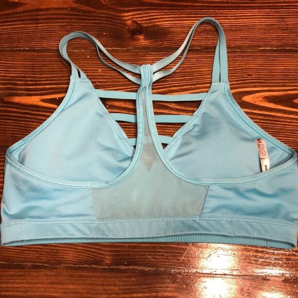 NWOT Victoria’s Secret Sports Bra Size Medium - Picture 3 of 6